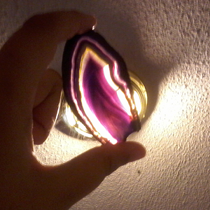Dyed agate